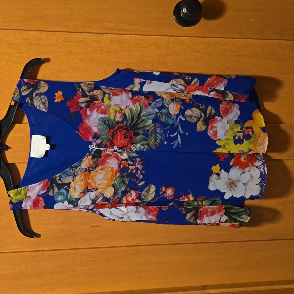 Skies Are Blue Gentry Henley Blouse - Cobalt Blue - size medium